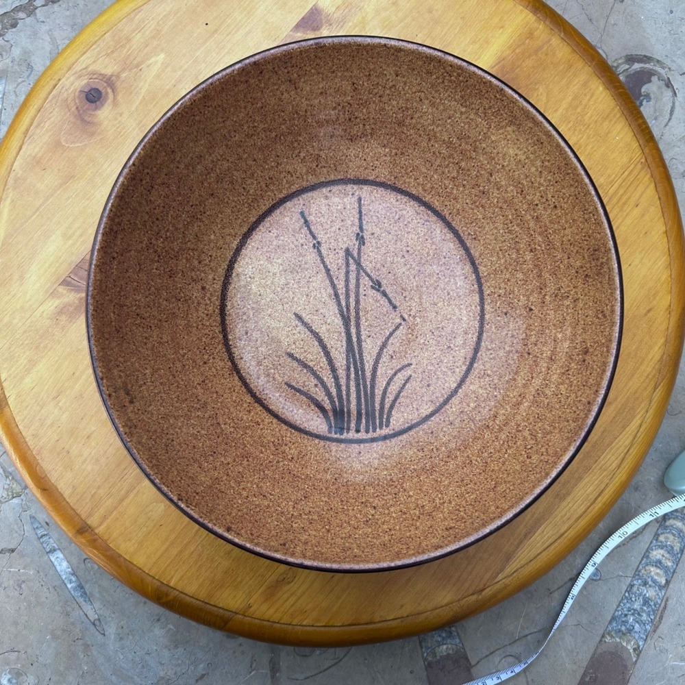 Vintage Large Serving Bowl Brown Cattail Reed Speckled Stoneware Ceramic Fox